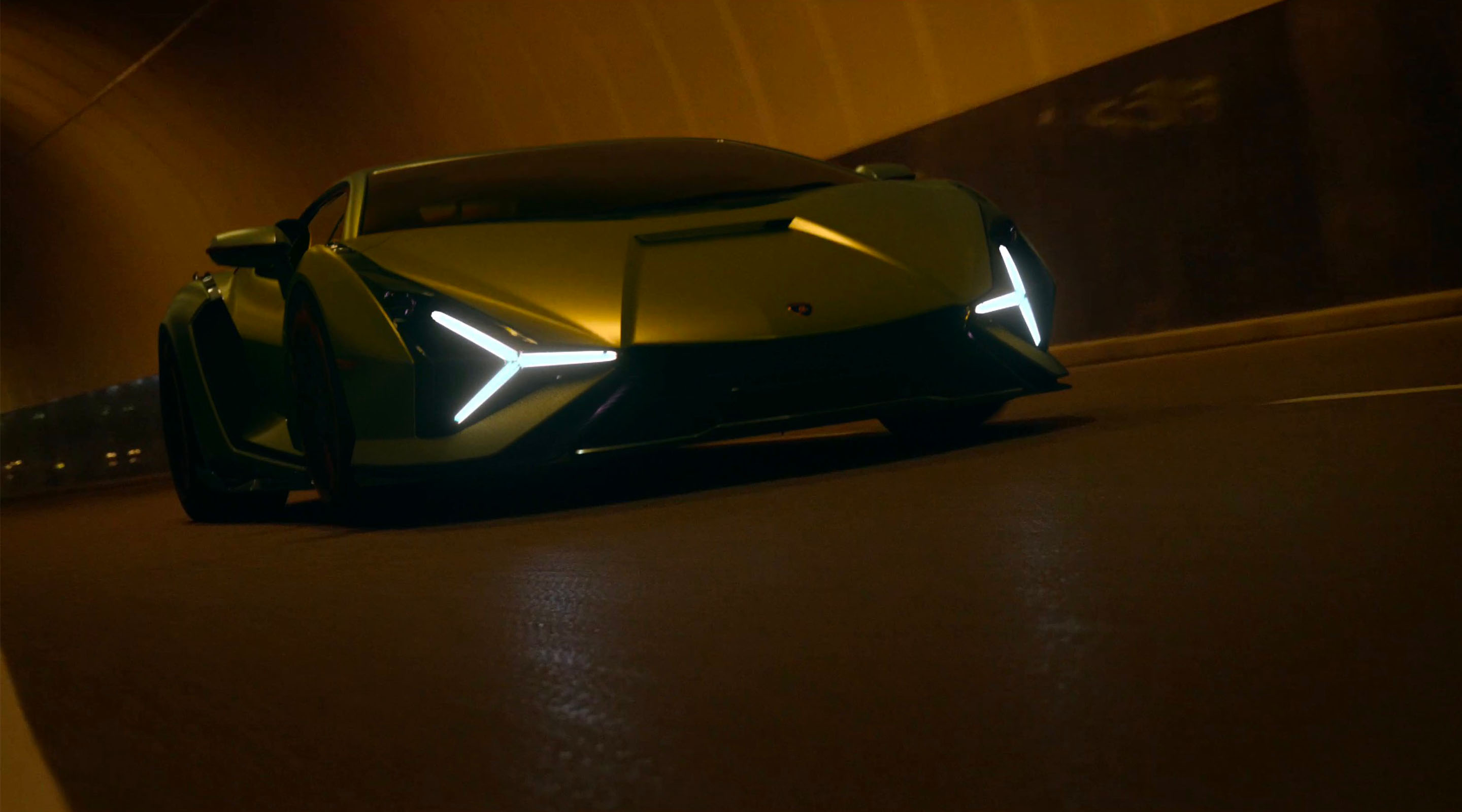 Lamborghini Sián FKP 37